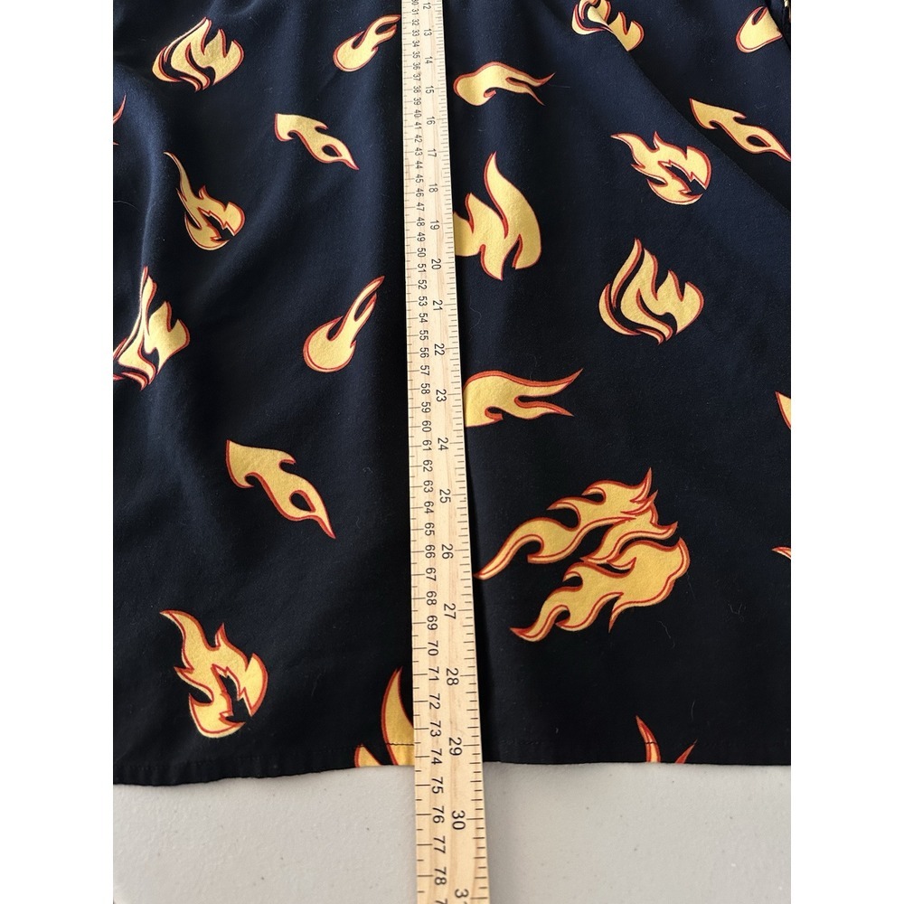 T&C Surf Designs Hawaii All Over Flames Button Up Skater Boi Surfer Men's Size L - Picture 8 of 11